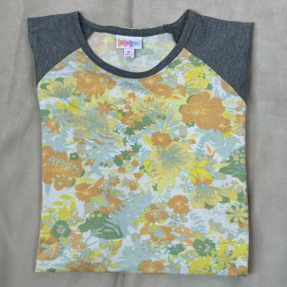 LuLaRoe Randy Baseball Tee Size Medium Yellow Orange Floral Pattern Gray Sleeves - Picture 5 of 11